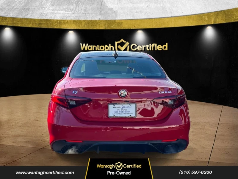 Alfa Romeo Giulia Veloce* CARFAX* АвтоКредит* (ЦЕНА ДО БГ), снимка 5 - Автомобили и джипове - 53245522