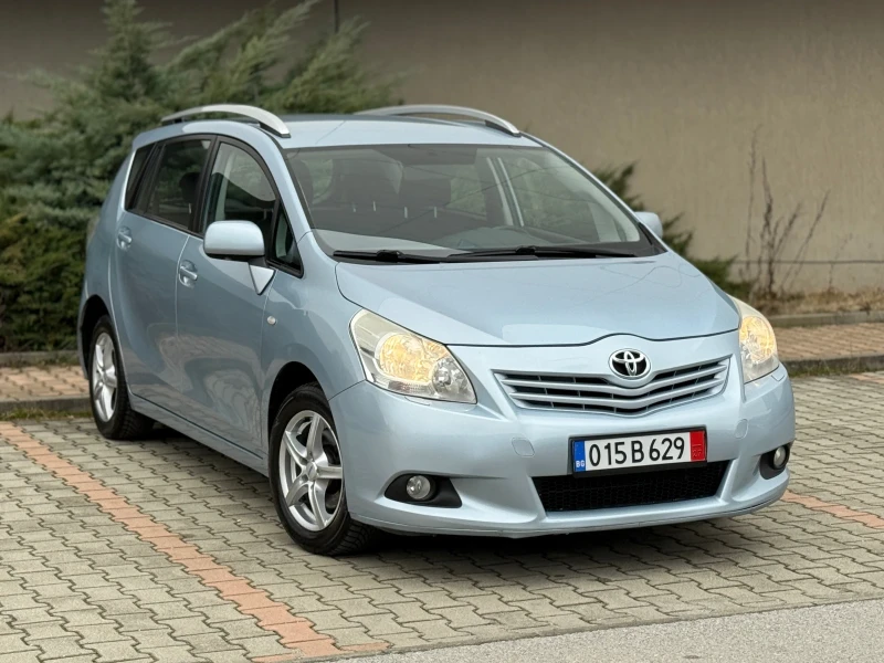 Toyota Verso 1.8 - 147 К.С. / 7 Места / ОТЛИЧНО СЪСТОЯНИЕ, снимка 2 - Автомобили и джипове - 53483635