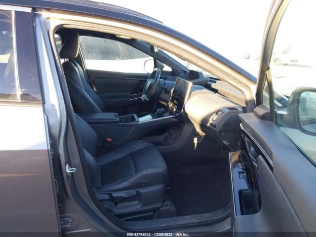 Toyota bZ4X LIMITED* ПАНОРАМА* ПОДГРЕВ* ОБДУХВАНЕ* КАМЕРА - изображение 8