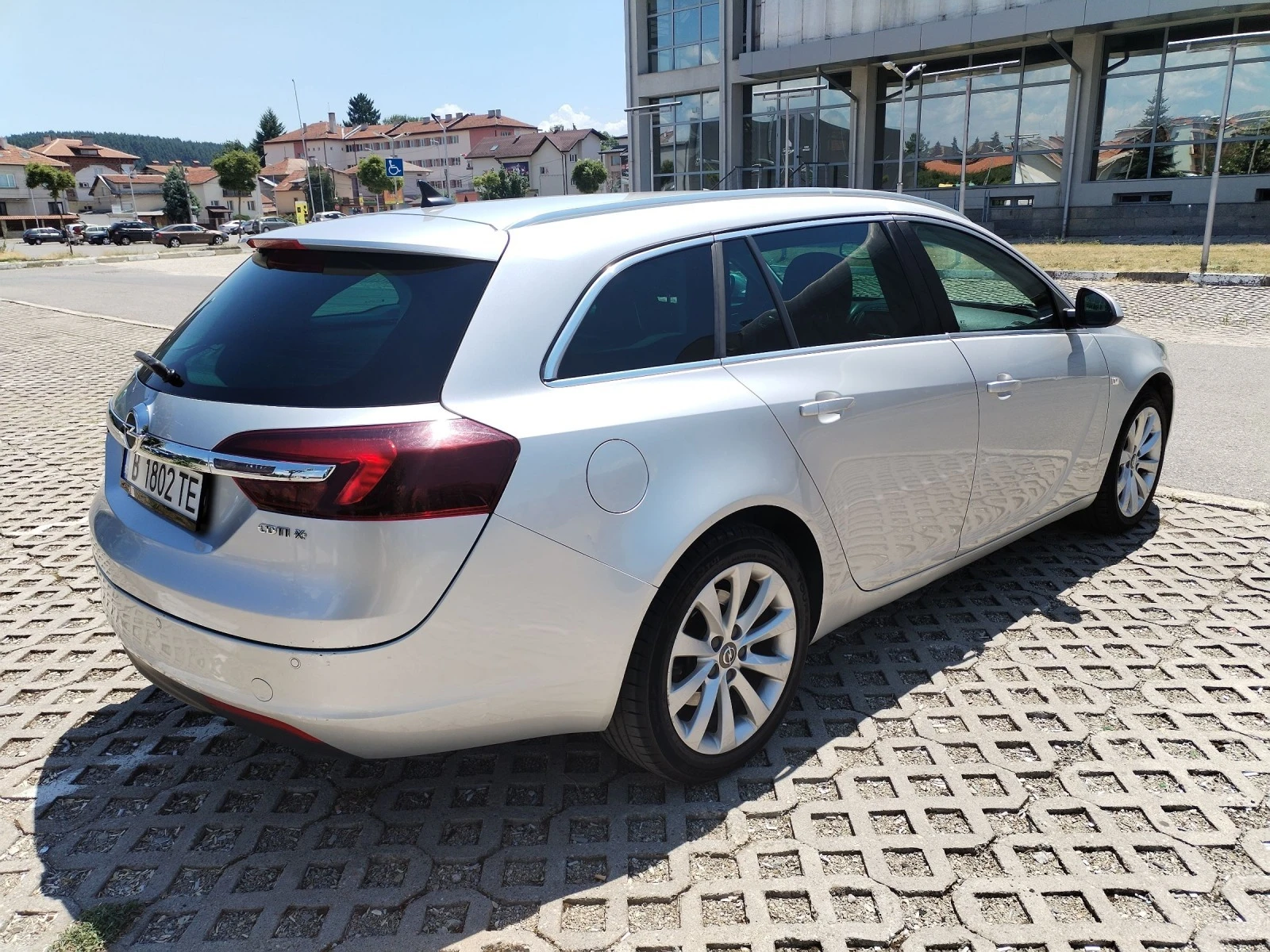 Opel Insignia 2.0 CDTI 4X4 Sport  - изображение 3