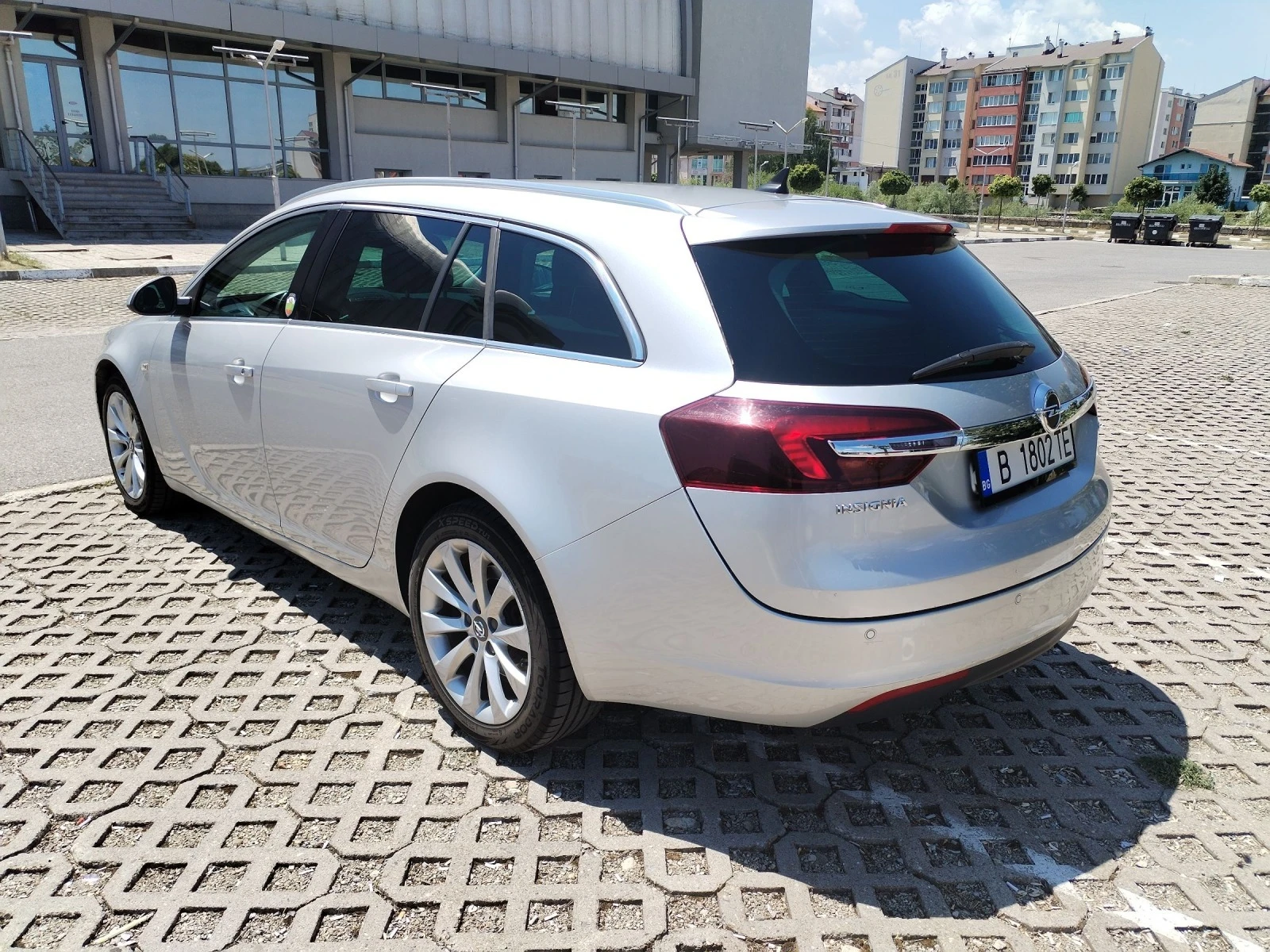 Opel Insignia 2.0 CDTI 4X4 Sport  - изображение 4