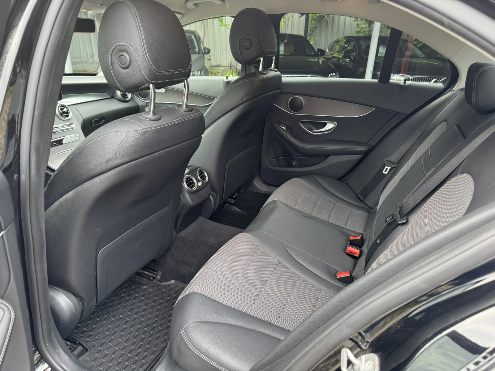 Mercedes-Benz C 180 C180 - изображение 9