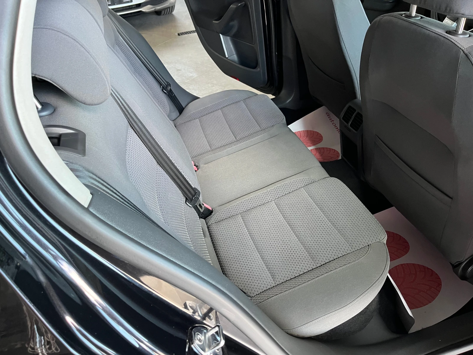 VW Golf GTD 2.0 TDI - изображение 9