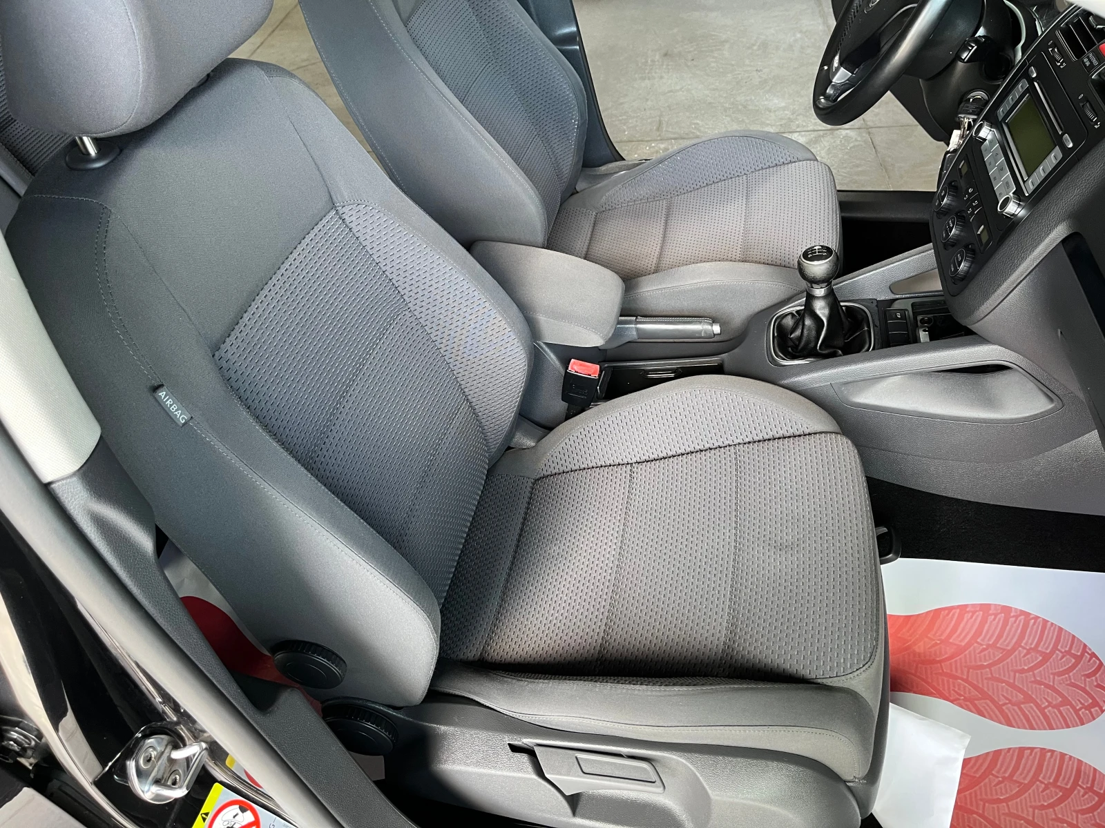 VW Golf GTD 2.0 TDI - изображение 8
