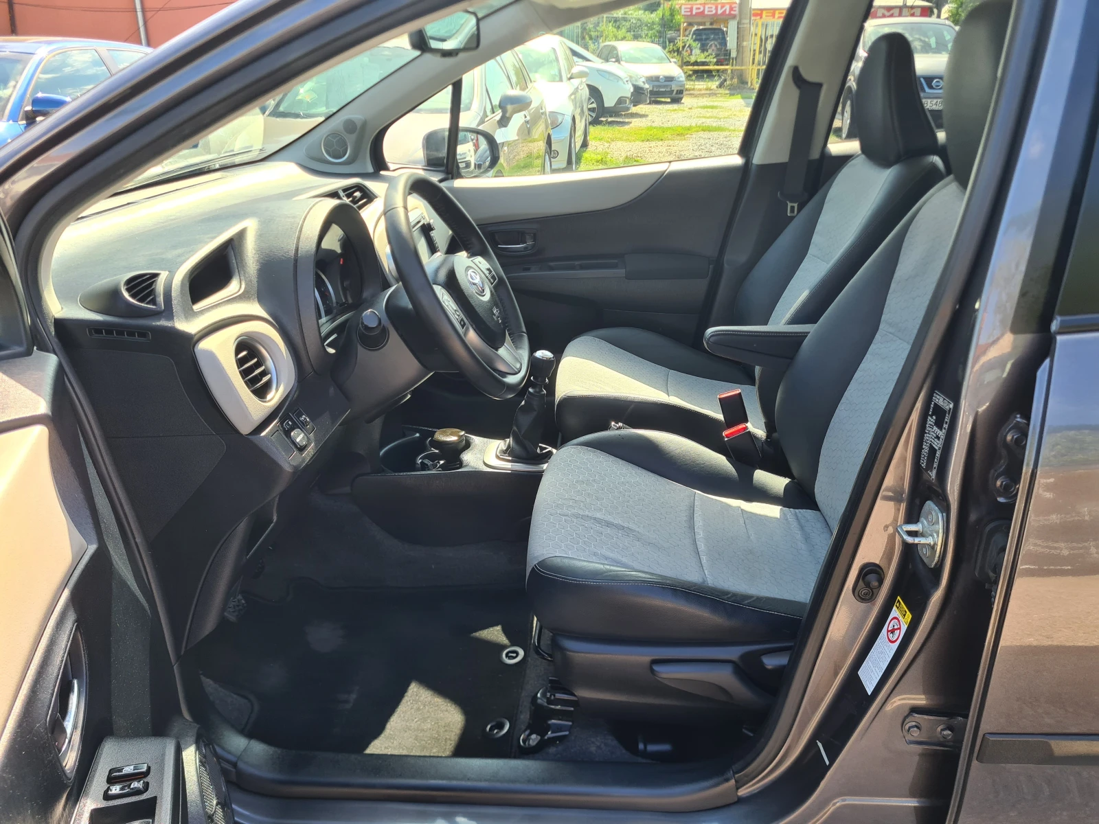 Toyota Yaris 1.4D4D-НАВИ.ПАНОРАМА, КАМЕРА-ЛИЗИНГ - изображение 10