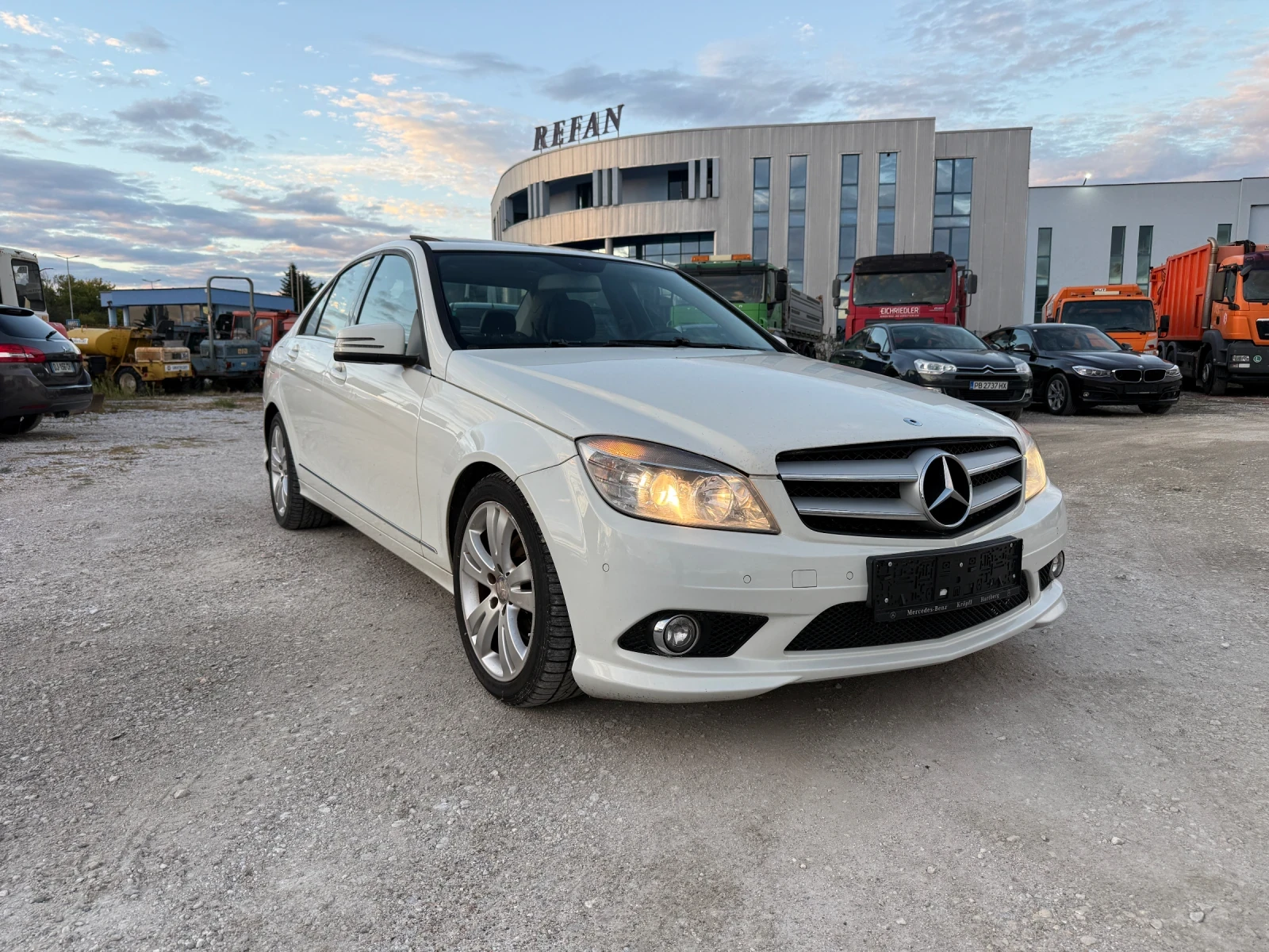 Mercedes-Benz C 300 V6* НОВ ВНОС* AMG* ШИБЕДАХ* КСЕНОН* КОЖА* ТОП - изображение 3