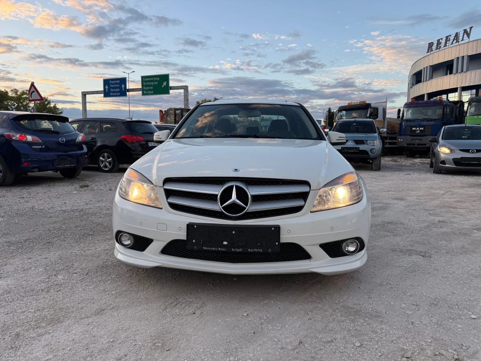 Mercedes-Benz C 300 V6* НОВ ВНОС* AMG* ШИБЕДАХ* КСЕНОН* КОЖА* ТОП - изображение 2