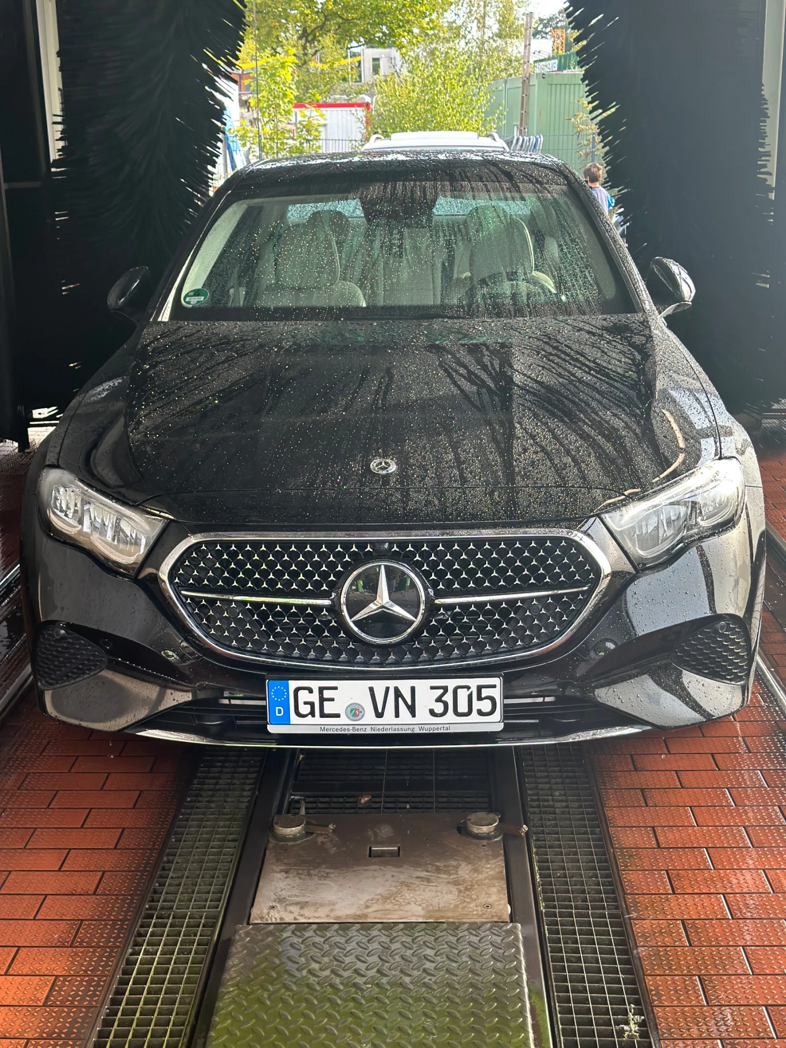 Mercedes-Benz E 200 W214 | Mobile.bg   1