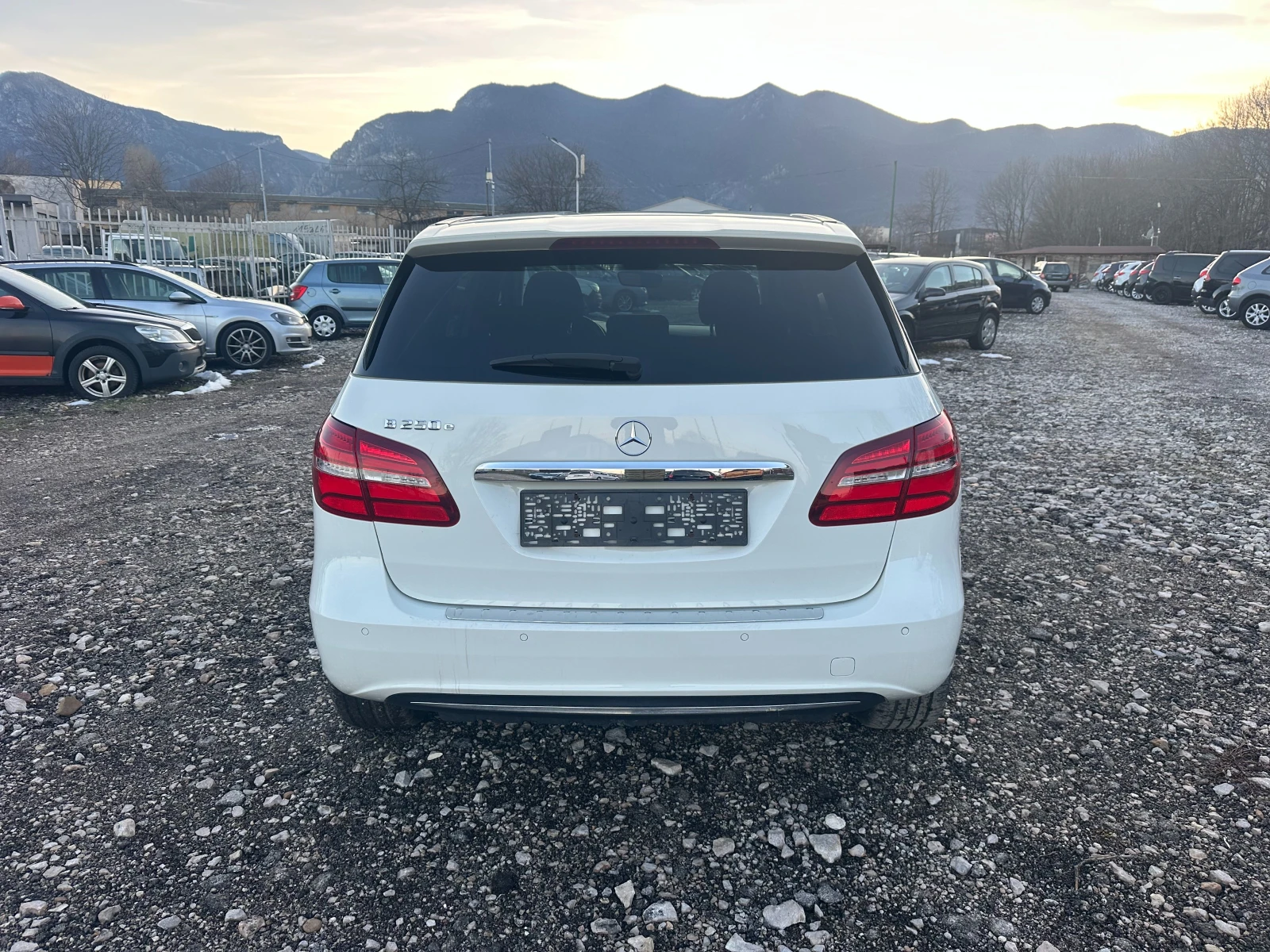 Mercedes-Benz B 250 B-250 E - изображение 4