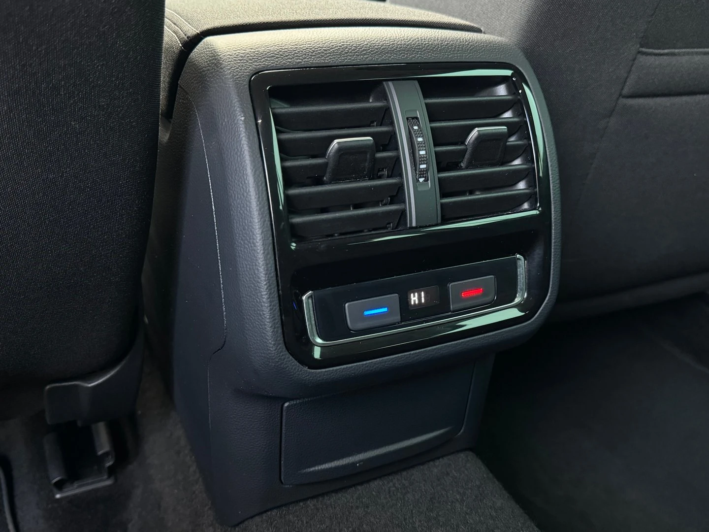 VW Passat Business 2.0 TDI SCR DSG | Mobile.bg � ����������� 8