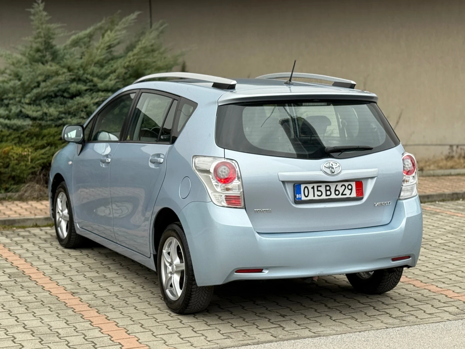 Toyota Verso 1.8 - 147 �.�. / 7 ����� / ������� ��������� | Mobile.bg � ����������� 3