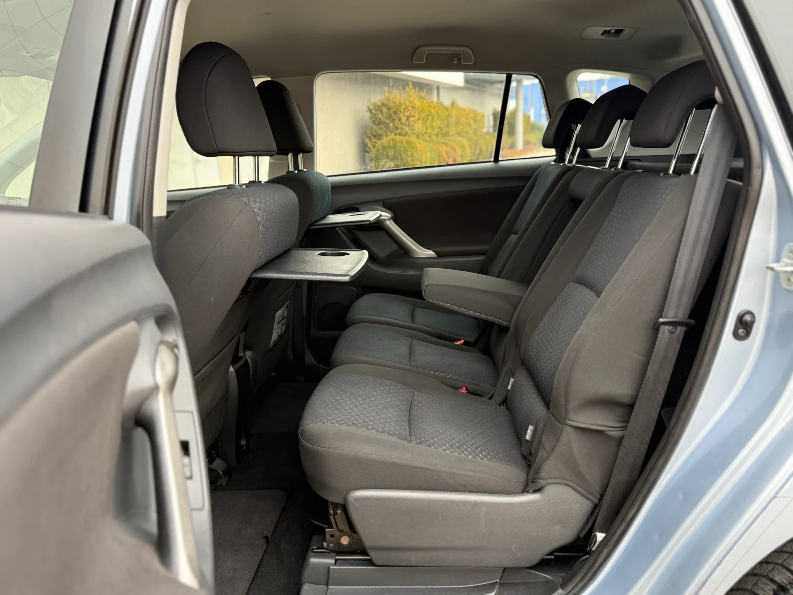 Toyota Verso 1.8 - 147 �.�. / 7 ����� / ������� ��������� | Mobile.bg � ����������� 6