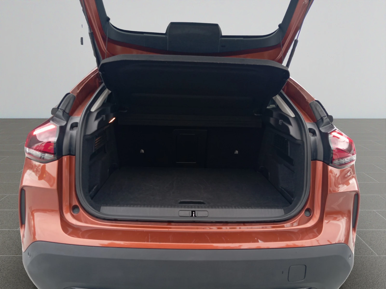 Citroen C4 SHINE PureTech 130 S&S EAT8 E6, снимка 13 - Автомобили и джипове - 53903832