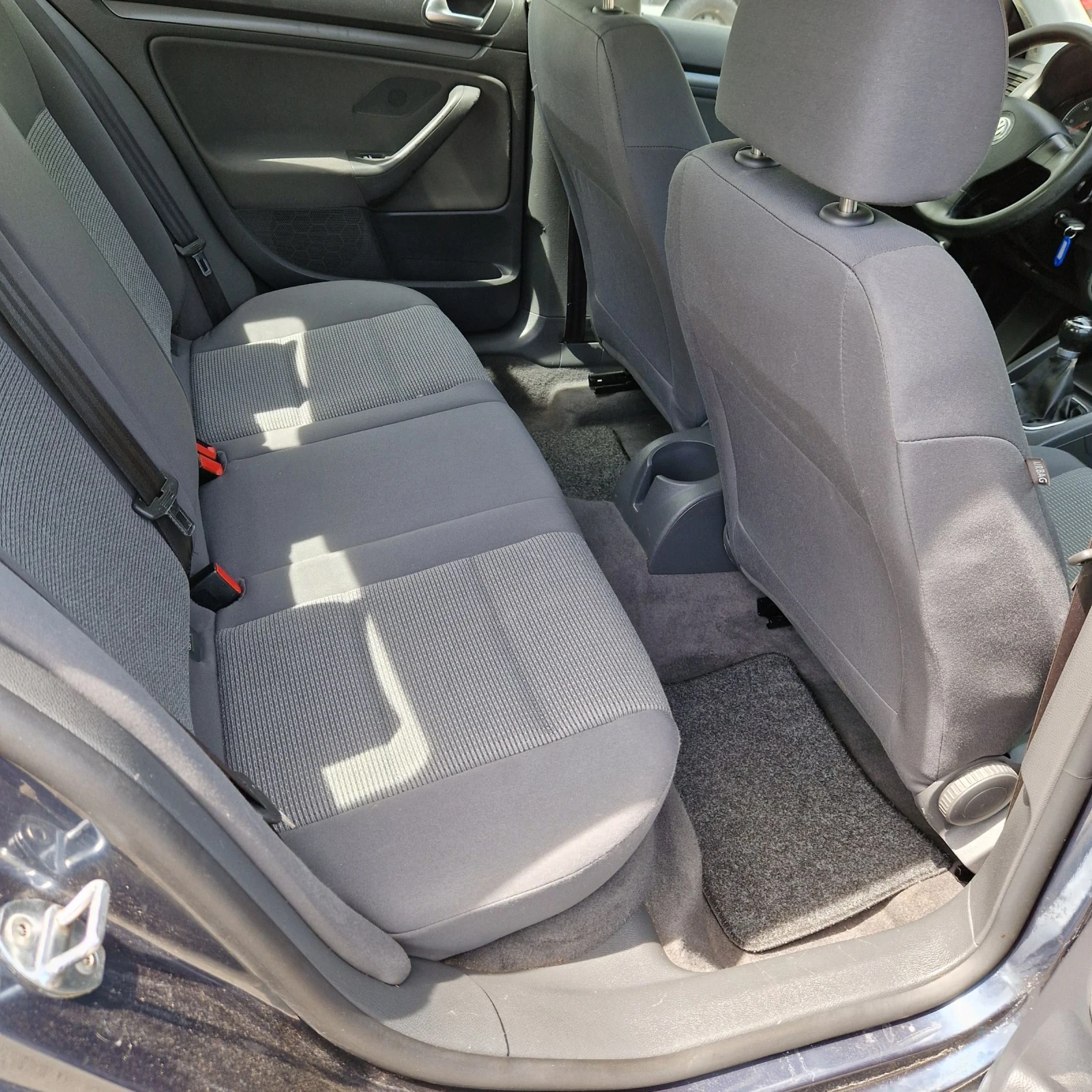 VW Jetta 1.9TDI 105к.с, снимка 9 - Автомобили и джипове - 54477792