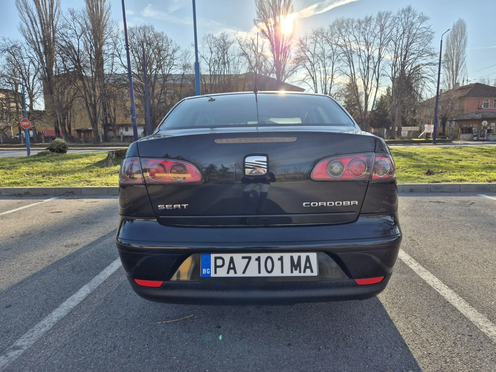 Seat Cordoba, снимка 6 - Автомобили и джипове - 54583265