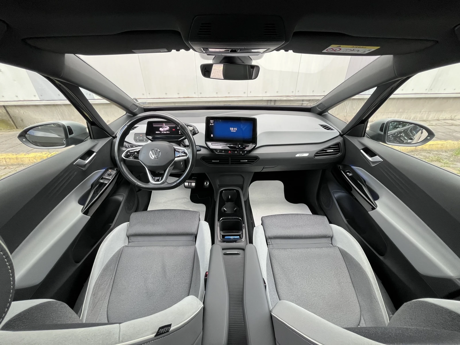 VW ID.3 Pro Max 1st Edition 62 kWh , снимка 7 - Автомобили и джипове - 54704912