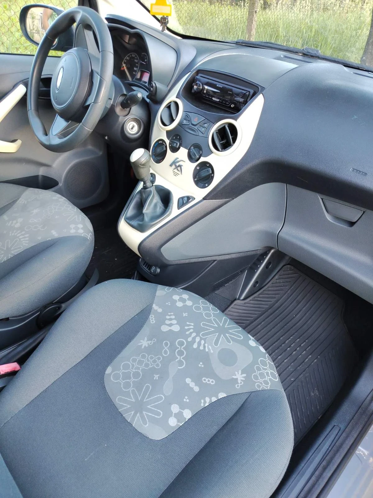Ford Ka, снимка 2 - Автомобили и джипове - 54782642