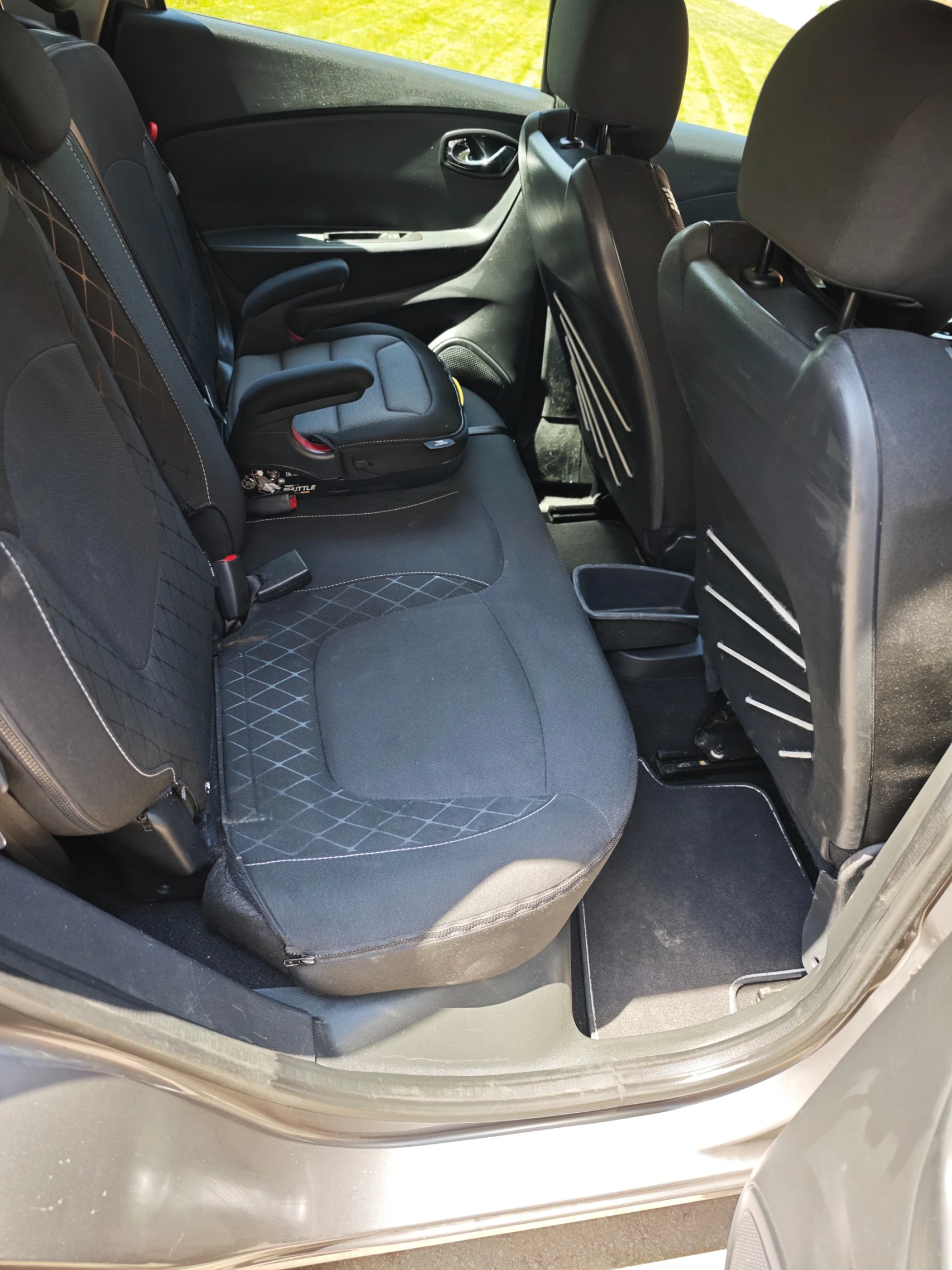 Renault Captur 1.2 TCe, снимка 13 - Автомобили и джипове - 54979493