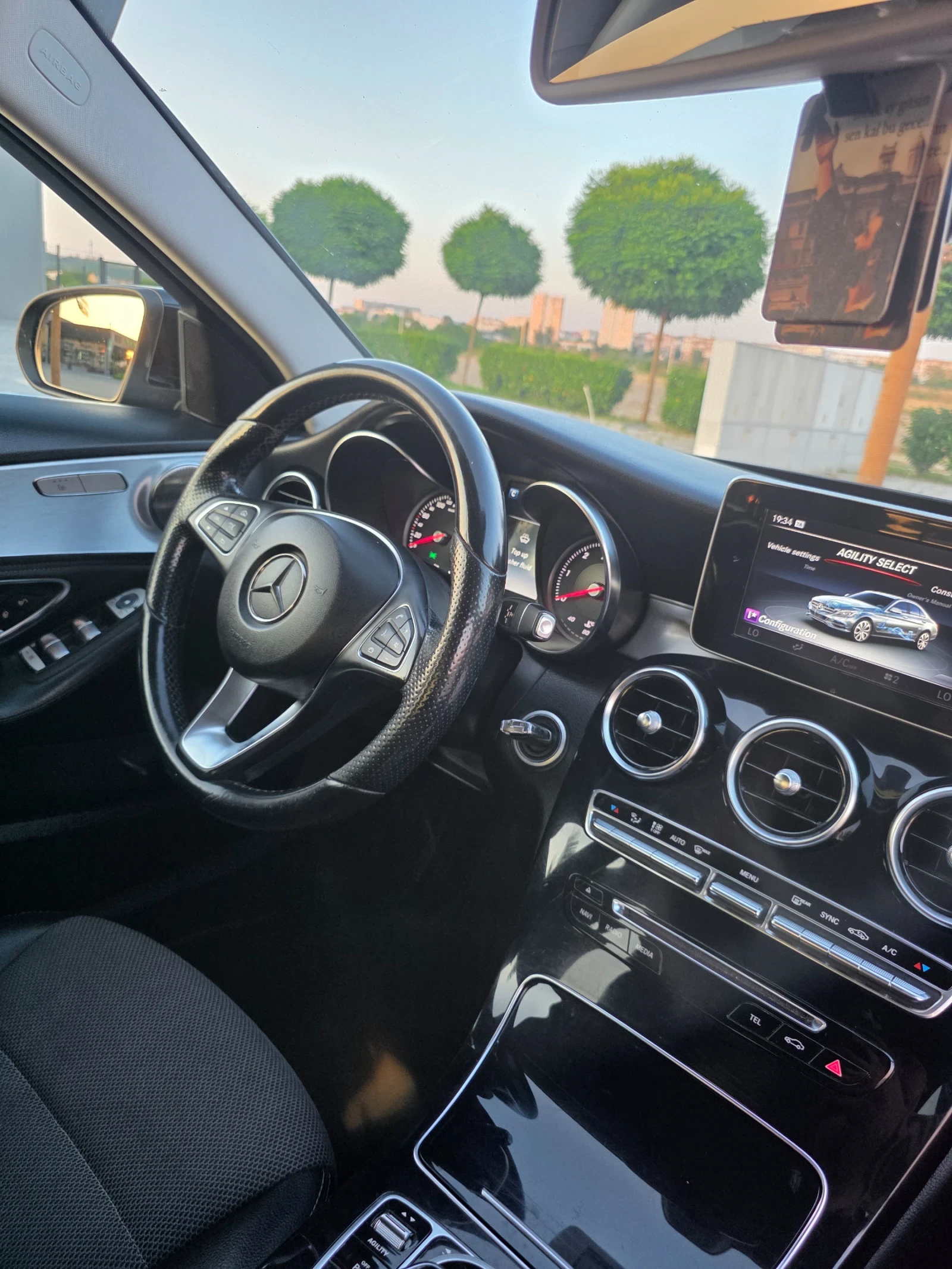 Mercedes-Benz C 220 Amg line, снимка 17 - Автомобили и джипове - 55272777