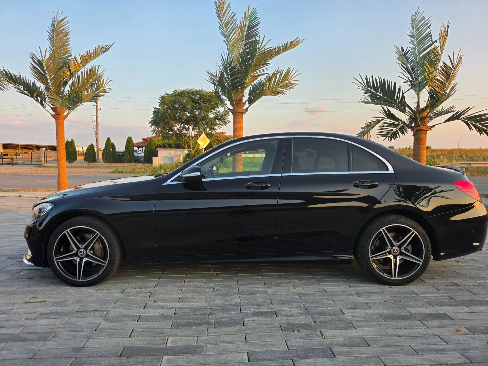 Mercedes-Benz C 220 Amg line, снимка 2 - Автомобили и джипове - 55272777