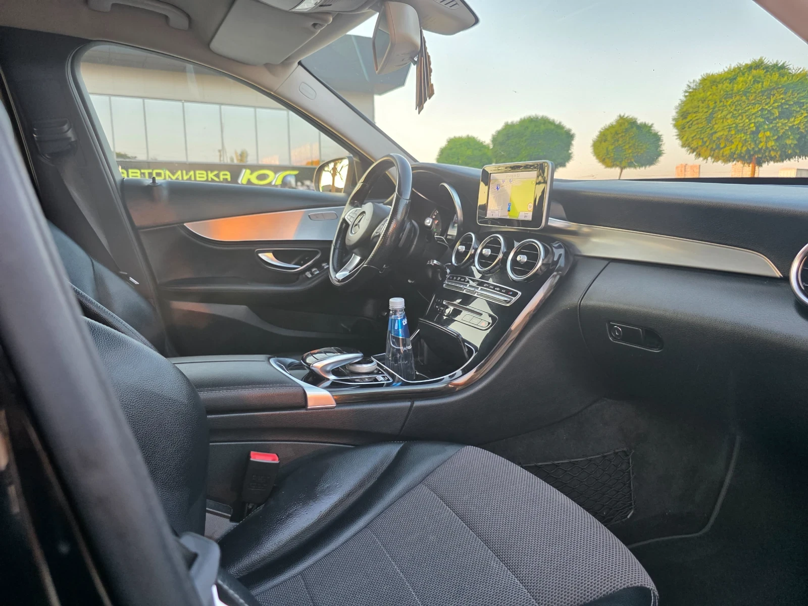 Mercedes-Benz C 220 Amg line, снимка 8 - Автомобили и джипове - 55272777