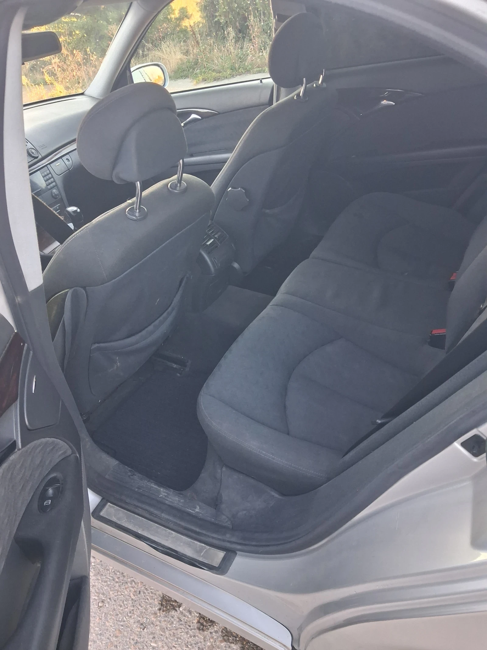 Mercedes-Benz E 220 2.2CDI 150к.с Климатроник, снимка 13 - Автомобили и джипове - 55795096