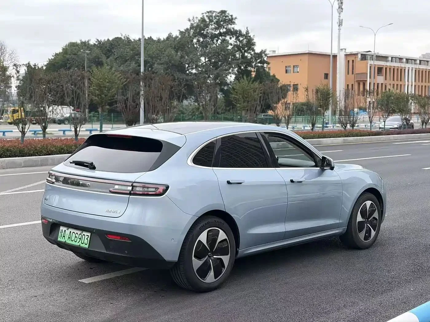 AITO 5, снимка 4 - Автомобили и джипове - 56710955