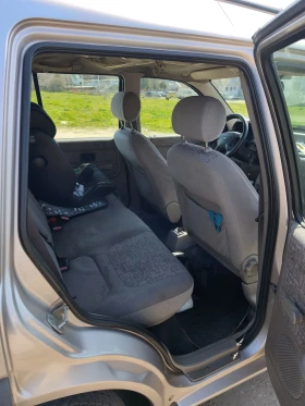 Land Rover Freelander - 2000 € / 3911.66 лв. - 94738271 7