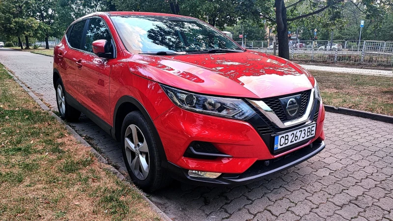 Nissan Qashqai 1.6 DCI, снимка 3 - Автомобили и джипове - 47924604