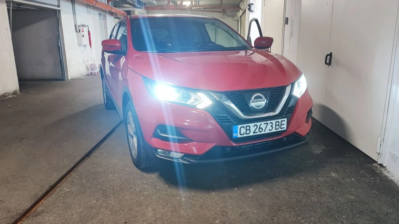 Nissan Qashqai 1.6 DCI, снимка 7 - Автомобили и джипове - 47924604