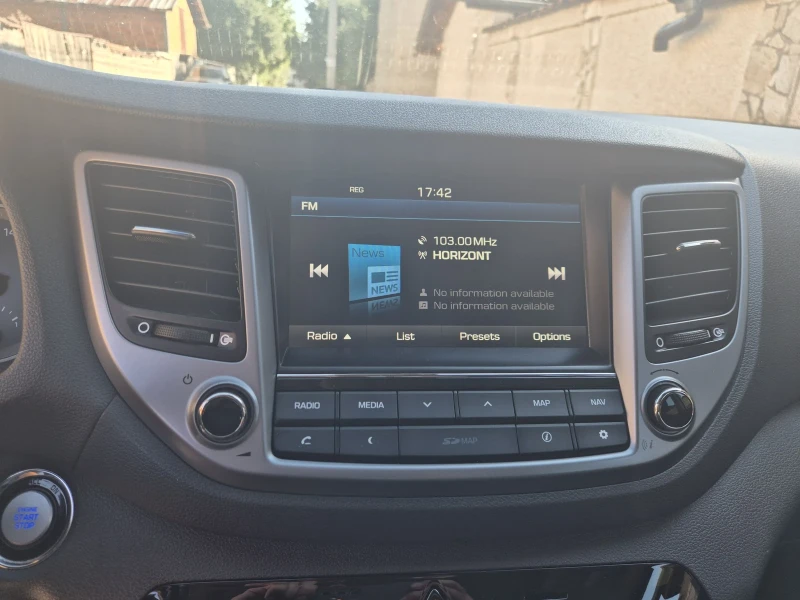 Hyundai Tucson TL, снимка 13 - Автомобили и джипове - 51525794