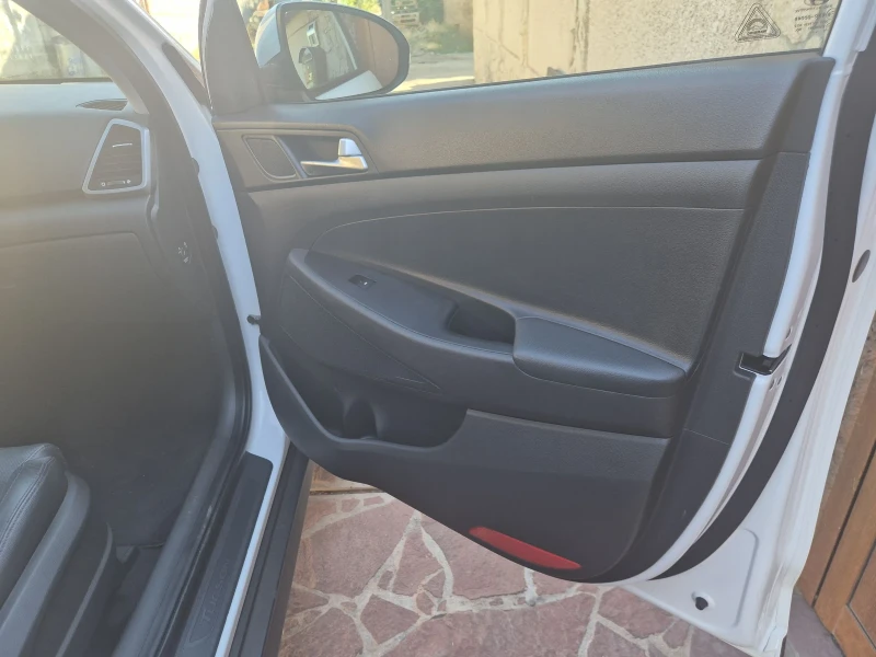 Hyundai Tucson TL, снимка 7 - Автомобили и джипове - 51525794