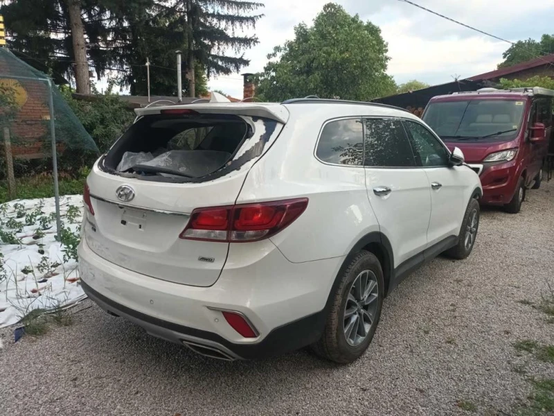 Hyundai Santa fe 3.3i, снимка 2 - Автомобили и джипове - 52620432