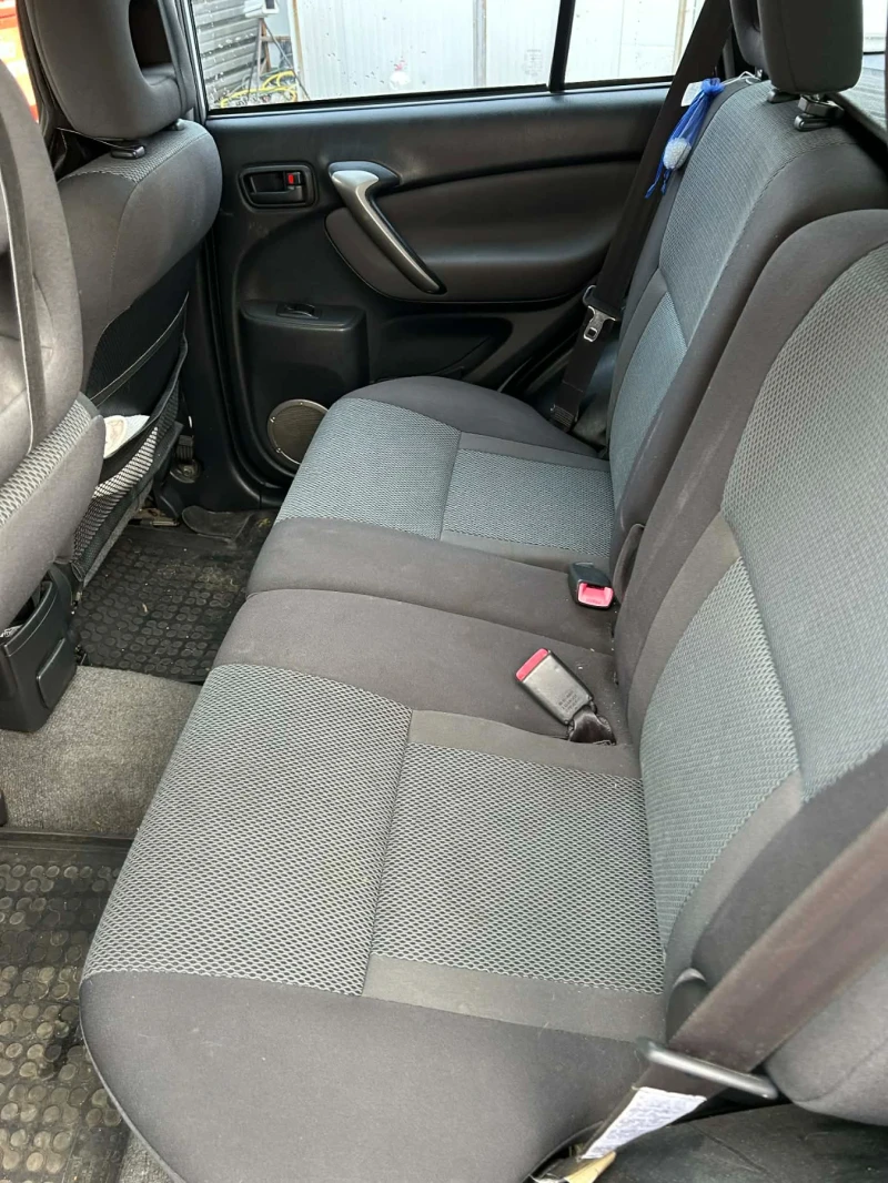 Toyota Rav4, снимка 12 - Автомобили и джипове - 53454051