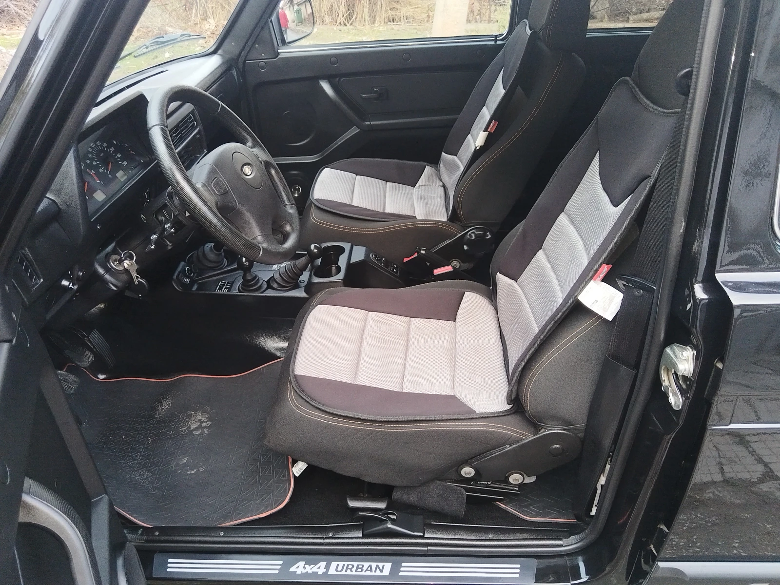 Lada Niva Урбън, снимка 14 - Автомобили и джипове - 52842689