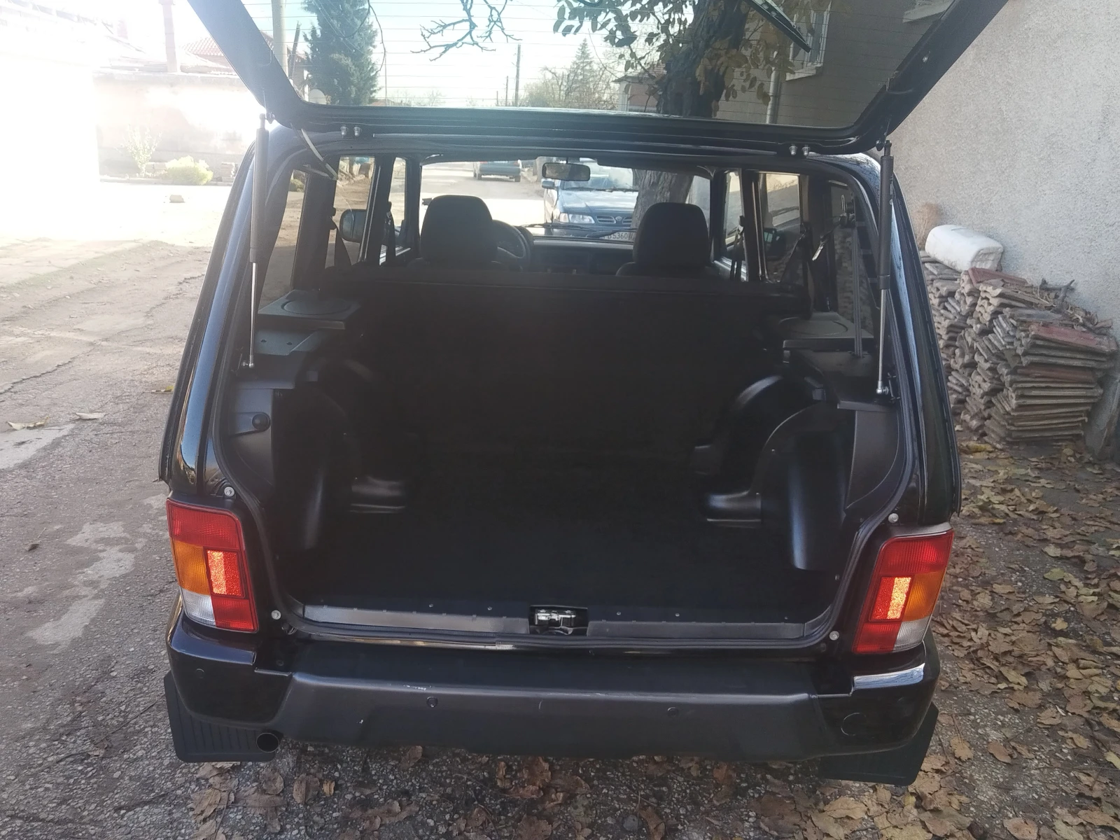 Lada Niva Урбън, снимка 16 - Автомобили и джипове - 52842689