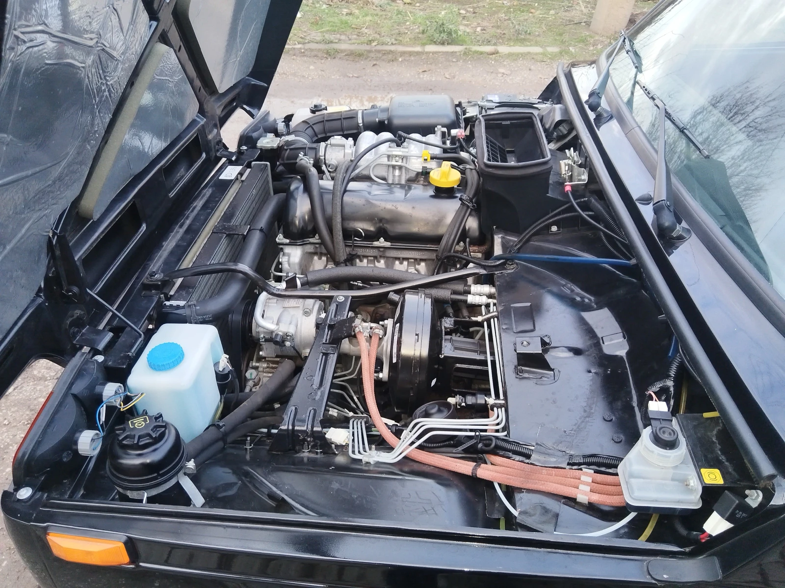 Lada Niva Урбън, снимка 12 - Автомобили и джипове - 52842689