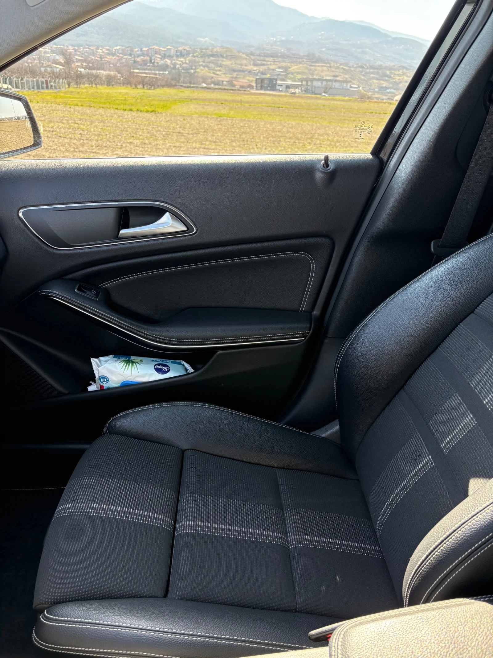 Mercedes-Benz GLA 200 d 4matic, снимка 13 - Автомобили и джипове - 53847562