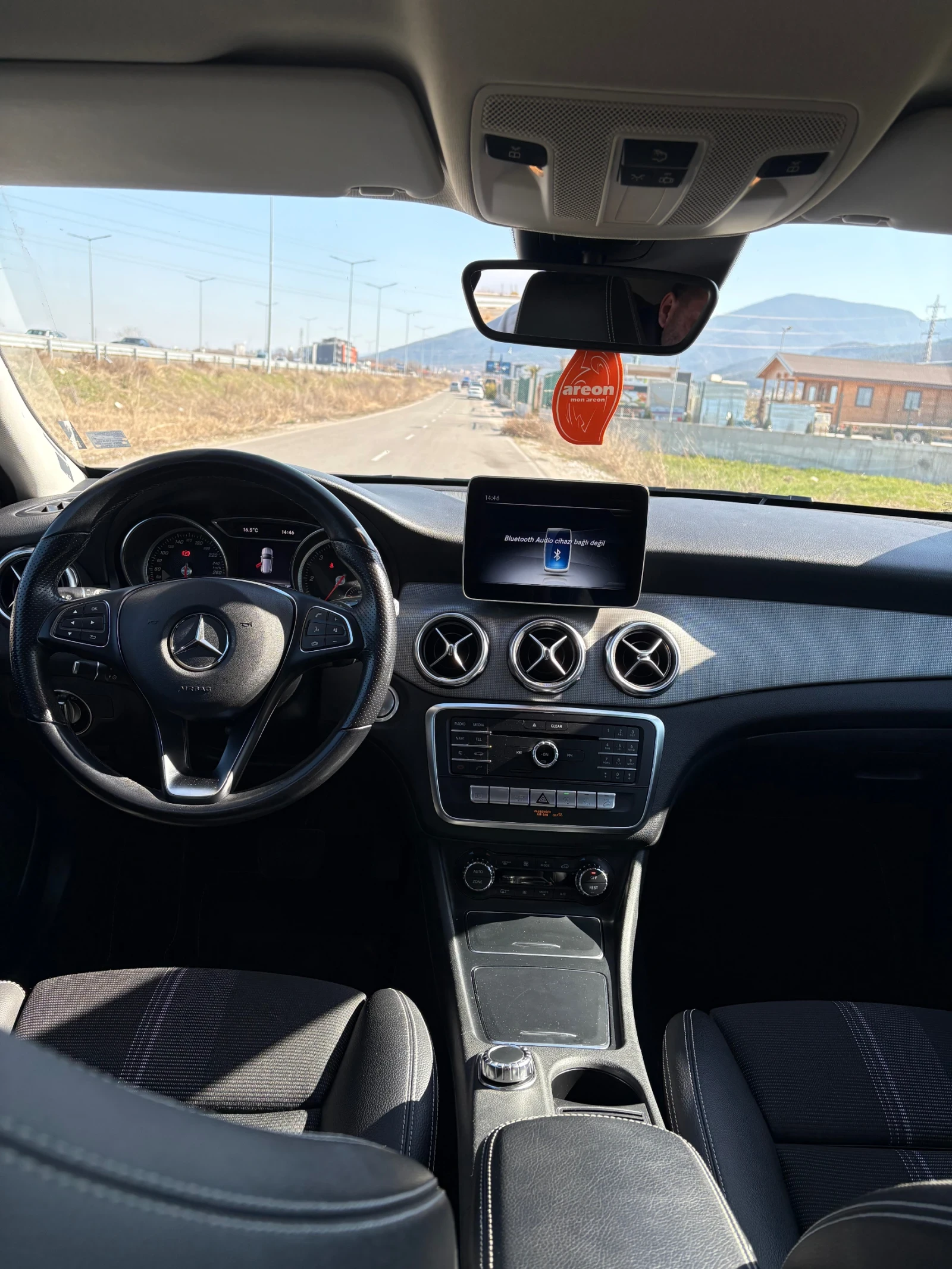 Mercedes-Benz GLA 200 d 4matic, снимка 9 - Автомобили и джипове - 53847562