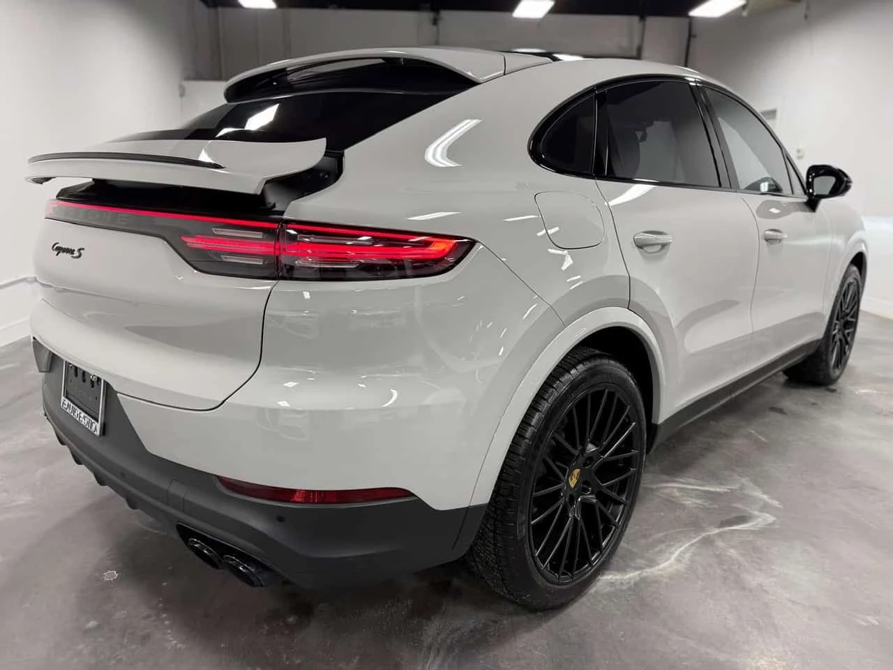 Porsche Cayenne * S Coupe AWD * CARFAX * ЦЕНА ДО БГ, снимка 3 - Автомобили и джипове - 54125488