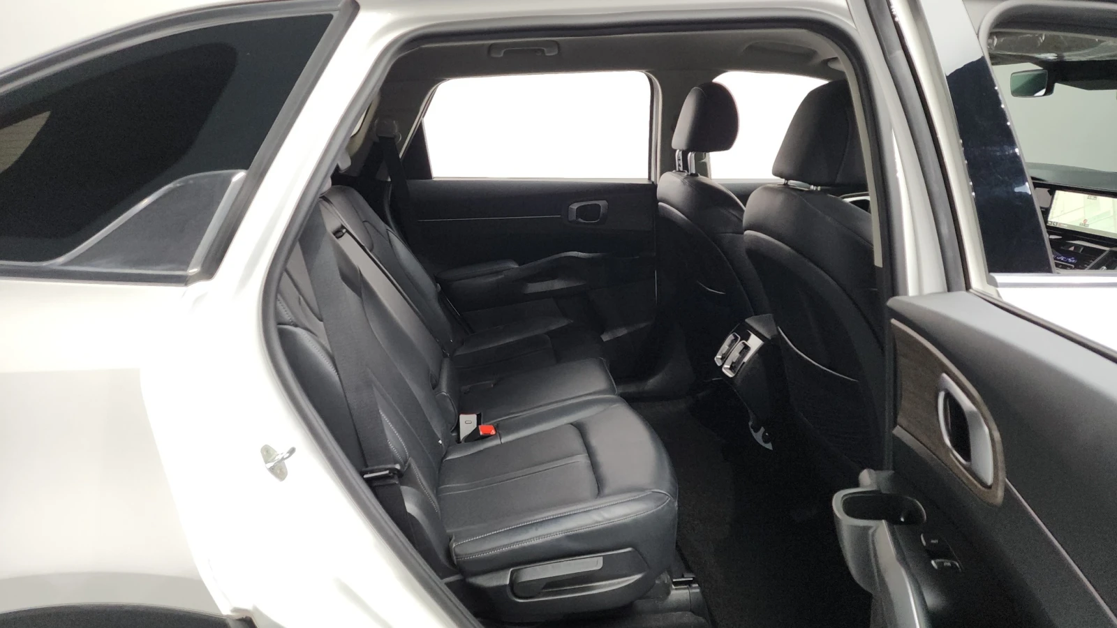 Kia Sorento 2.2 Diesel 2WD Prestige, снимка 11 - Автомобили и джипове - 55753690