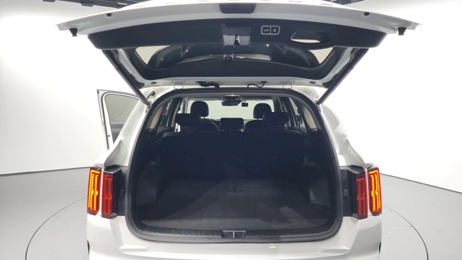 Kia Sorento 2.2 Diesel 2WD Prestige, снимка 16 - Автомобили и джипове - 55753690