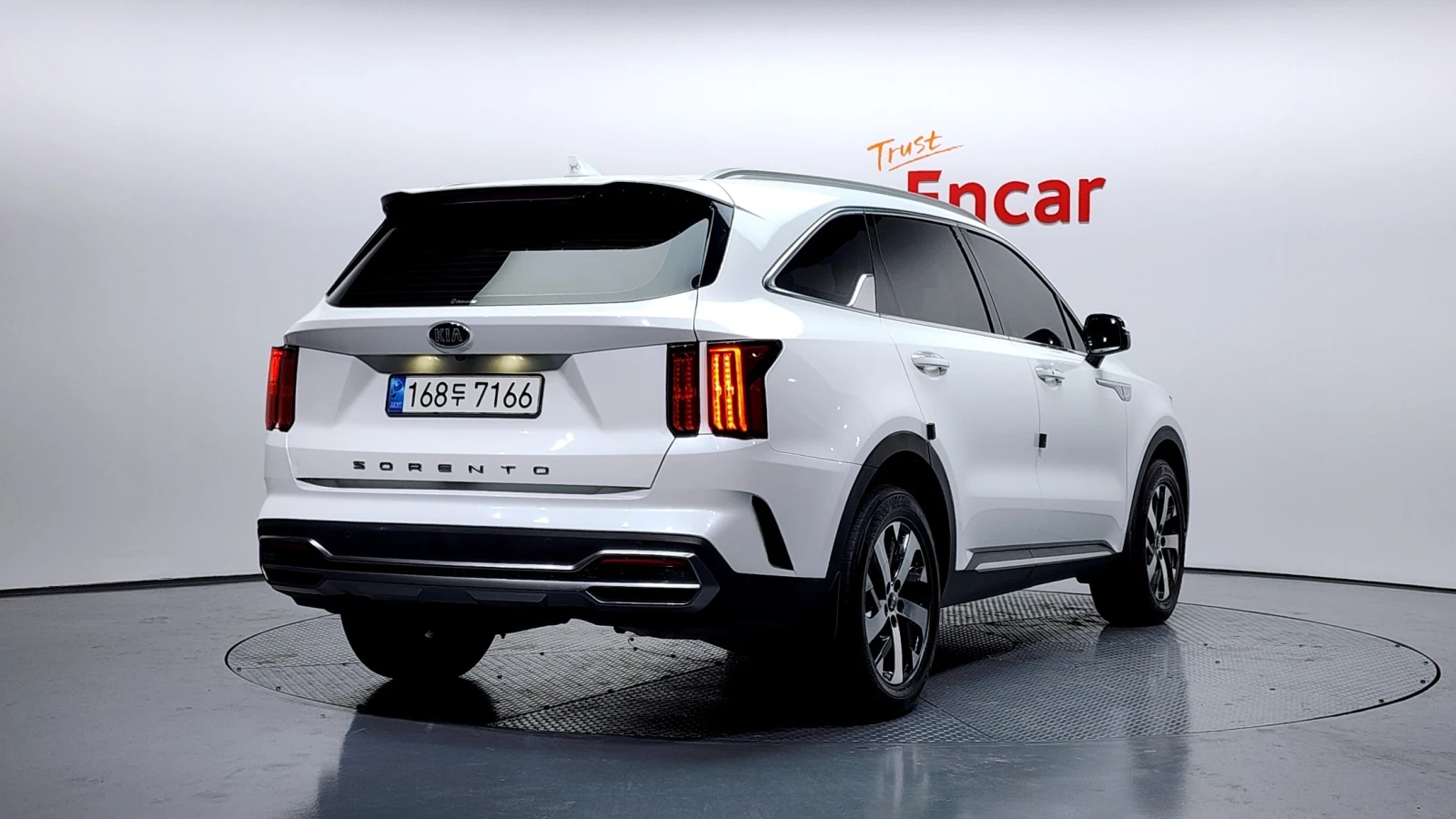Kia Sorento 2.2 Diesel 2WD Prestige, снимка 2 - Автомобили и джипове - 55753690