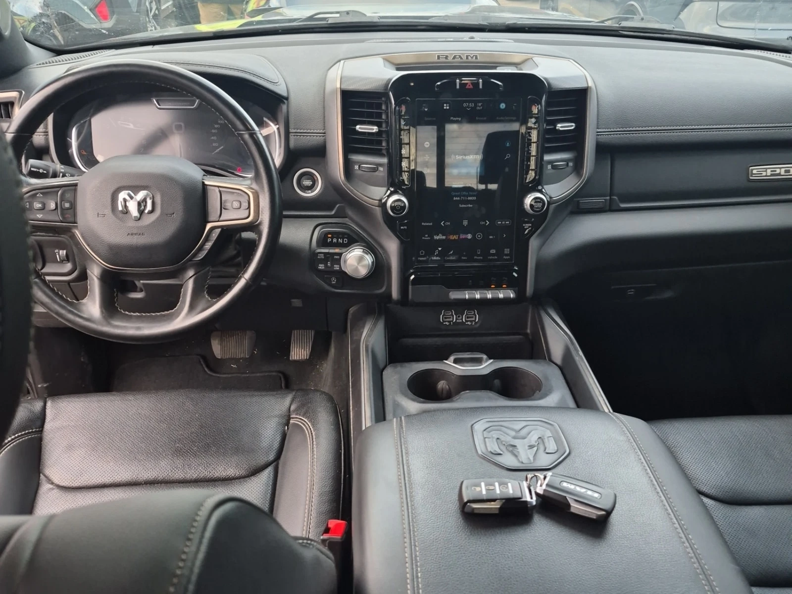 Dodge RAM 1500  Sport / FACE LIFT / CARFAX / АВТОКРЕДИТ, снимка 2 - Автомобили и джипове - 55897092