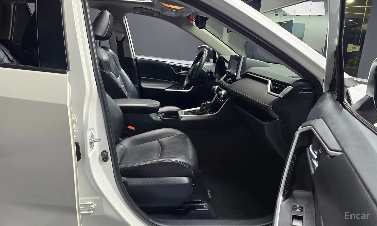 Toyota Rav4 АВТОКРЕДИТ, ЦЕНА ДО БЪЛГАРИЯ, снимка 11 - Автомобили и джипове - 56231157