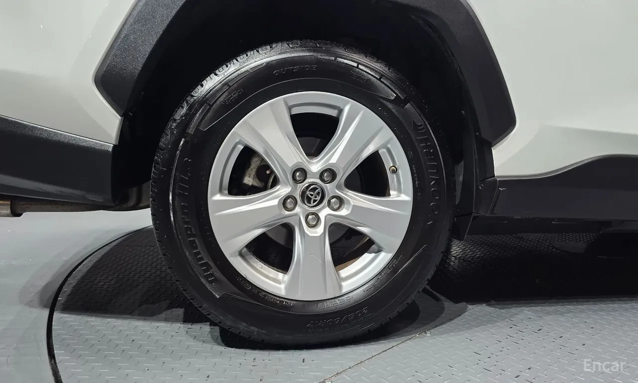 Toyota Rav4 АВТОКРЕДИТ, ЦЕНА ДО БЪЛГАРИЯ, снимка 5 - Автомобили и джипове - 56231157