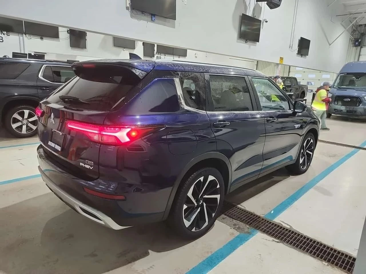 Mitsubishi Outlander, снимка 2 - Автомобили и джипове - 56688675
