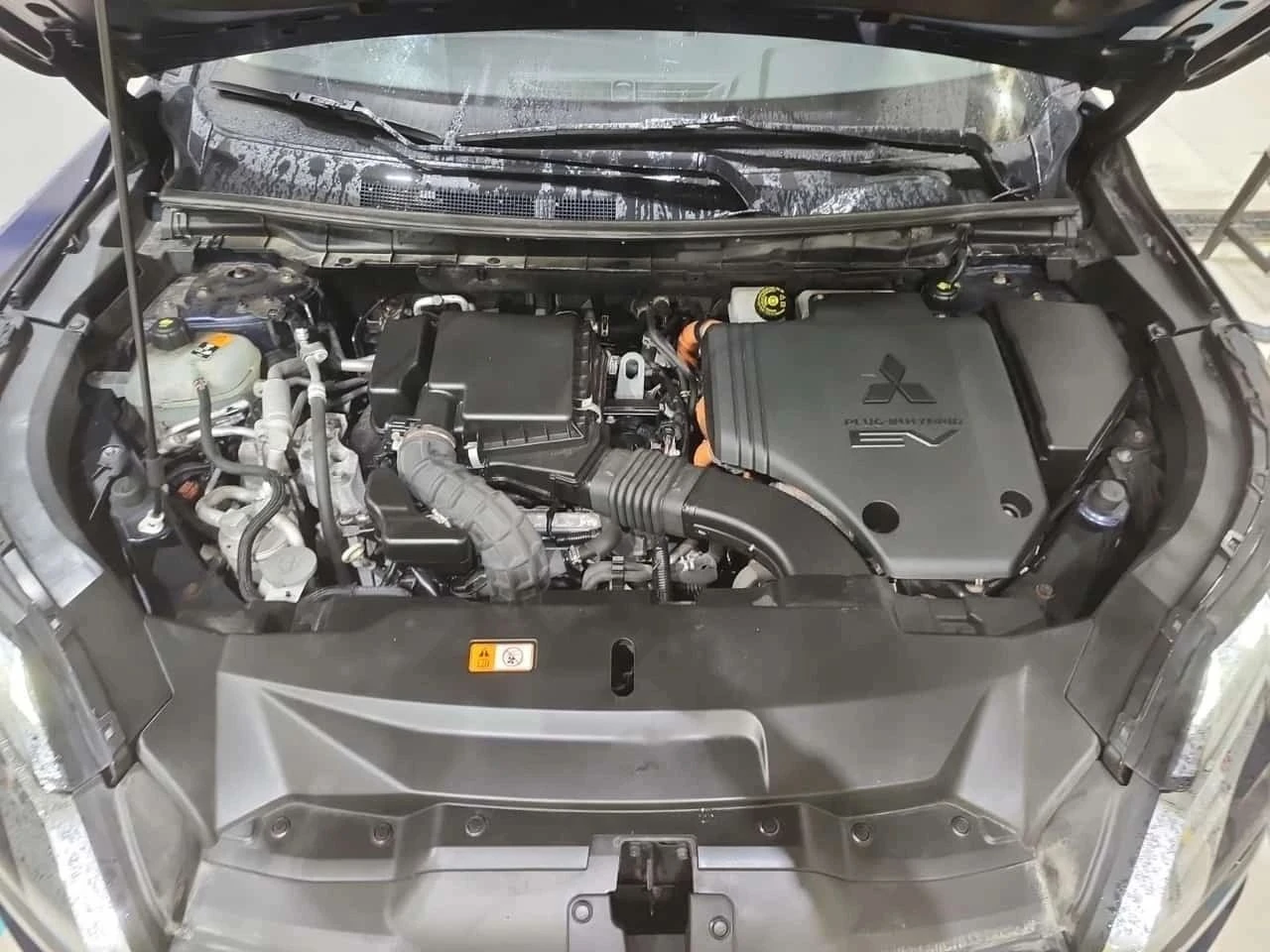 Mitsubishi Outlander, снимка 17 - Автомобили и джипове - 56688675