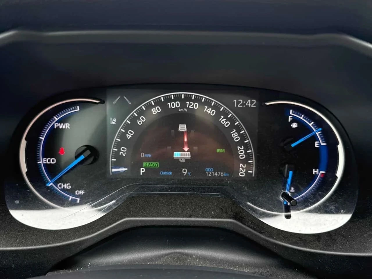 Toyota Rav4, снимка 8 - Автомобили и джипове - 56732001