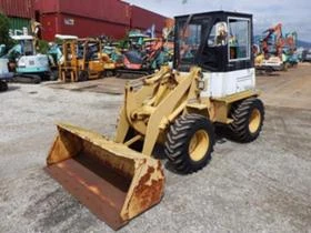 Челен товарач Komatsu МИНИ ЧЕЛЕН ТОВАРАЧ , снимка 2